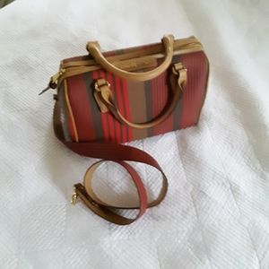Handbag satchel type